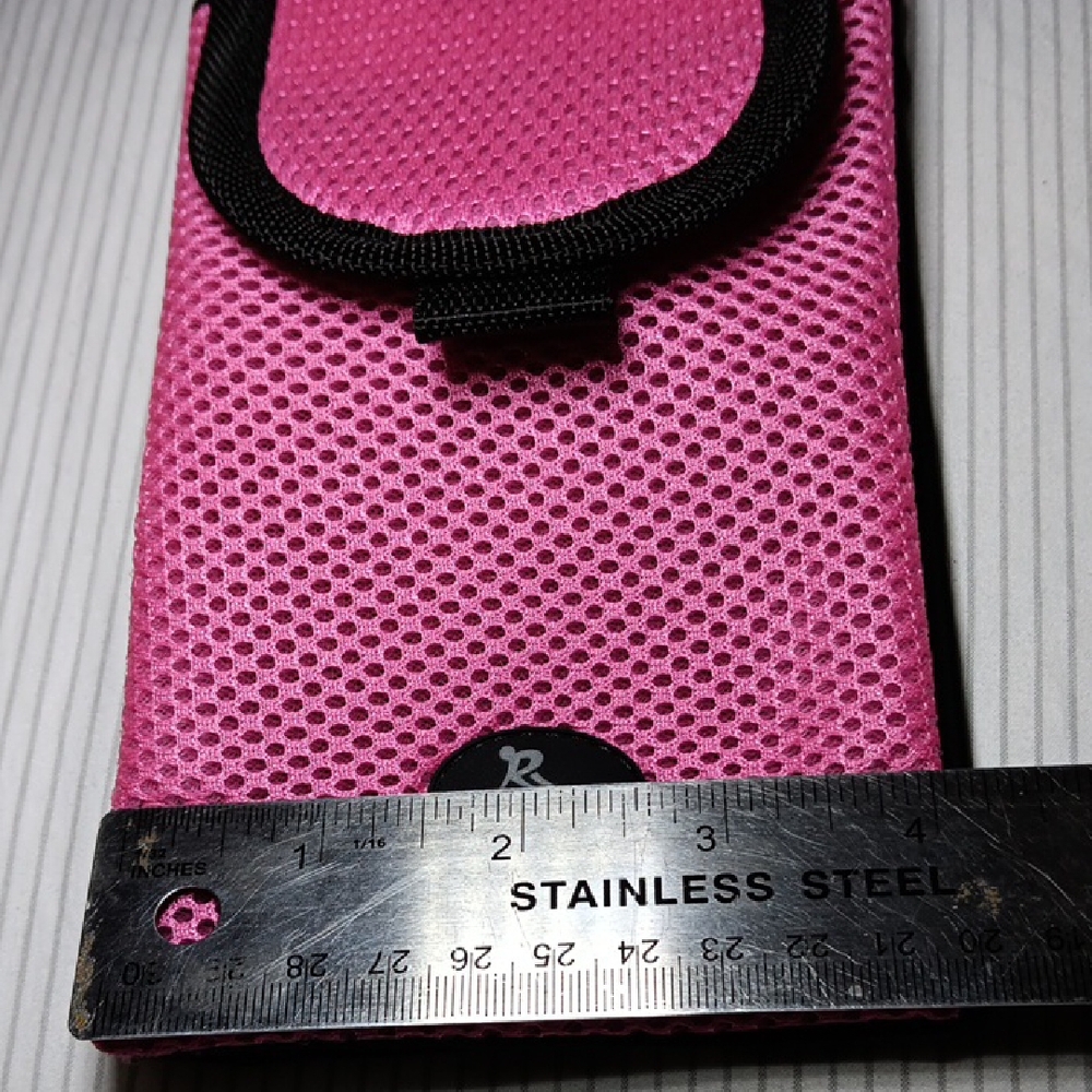 Running Buddy Mini Magnetic Pink Mesh Phone Holder - Picture 5 of 6